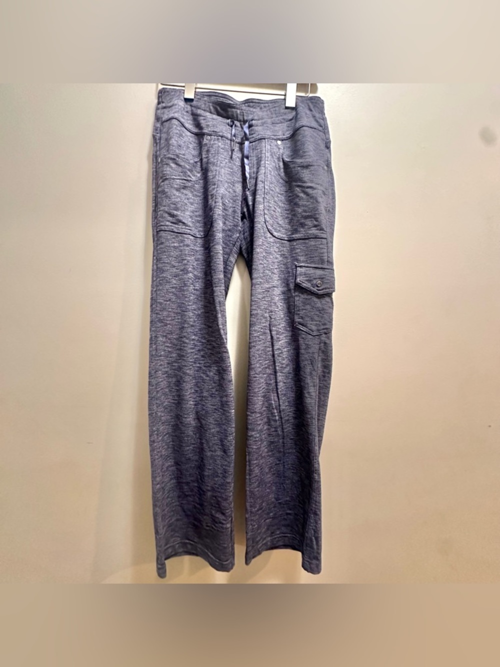 Kühl Mova Is Women’s Size 4 Short Active Pants Straight Leg Five Pocket Pants